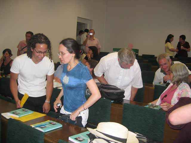 PhD students Pablo Mejia-Ramos and Rosana Nogueira de Lima